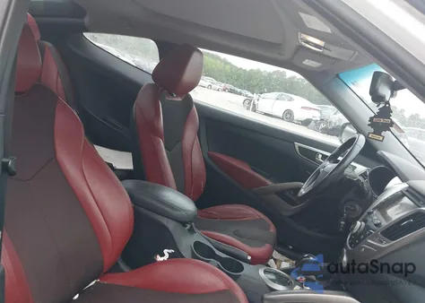 2012 Hyundai Veloster Base W/Red/Black z USA, uszkodzony, nr VIN KMHTC6AD1CU055283